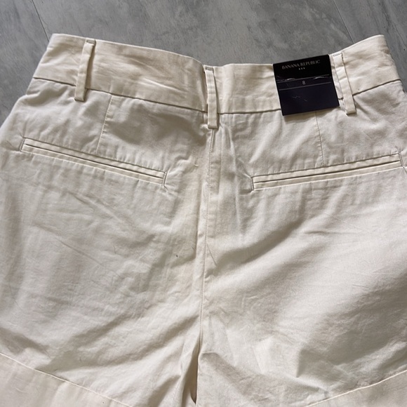 Banana Republic shorts  high waisted cotton/spandex  cream colored zip front NWT - Picture 10 of 11